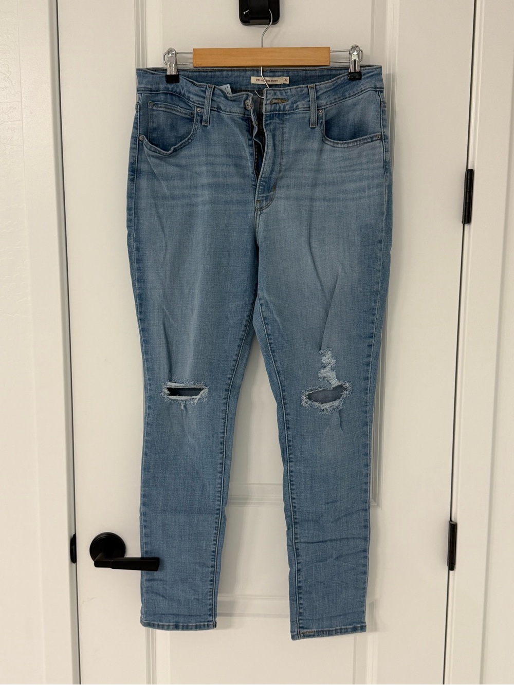 Levi's Light Blue Ripped Skinny Jeans